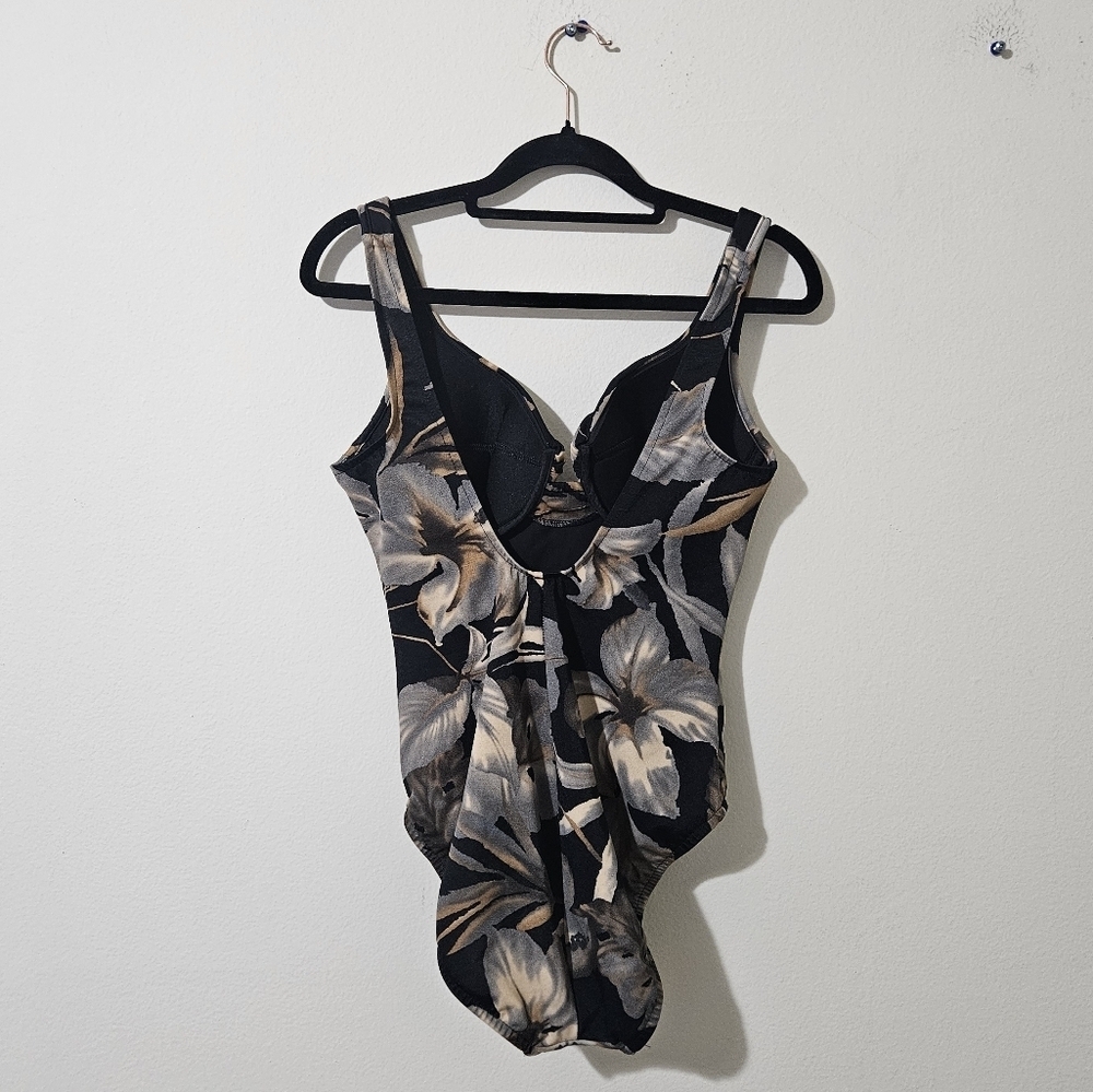 Miraclesuit Floral Bathing Suit - Picture 2 of 9